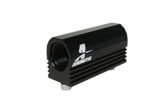 Aeromotive 96-04 Ford 4.6 L Fuel Rail Pressure Sensor Adapter Log (-08 AN inlet / outlet) 15112