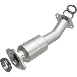 MagnaFlow Direct Fit Catalytic Converter 11-15 Sienna 3.5 Underbody 52549
