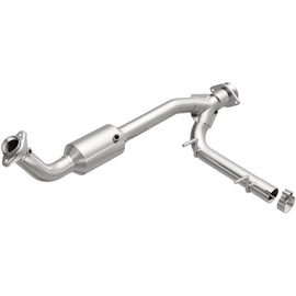 MagnaFlow Direct Fit Catalytic Converter 05-06 Lincoln Navigator 5.4L w/ 3in Main Piping 52508
