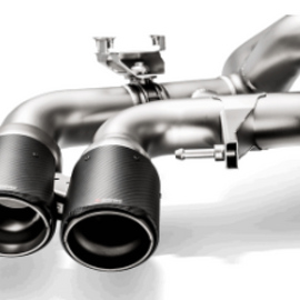 Akrapovic 18+ BMW M5 (F90) Evolution Tail Pipe Set (Carbon) w/ Red/White Akrapovic Logo TP-CT/47/RS