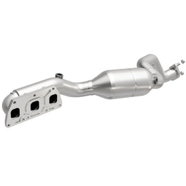 MagnaFlow Direct Fit Catalytic Converter 05-09 Audi A8 6.0L 51160