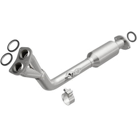MagnaFlow Direct Fit Catalytic Converter California Grade 96-98 Toyota 4Runner 2.7L 4481912